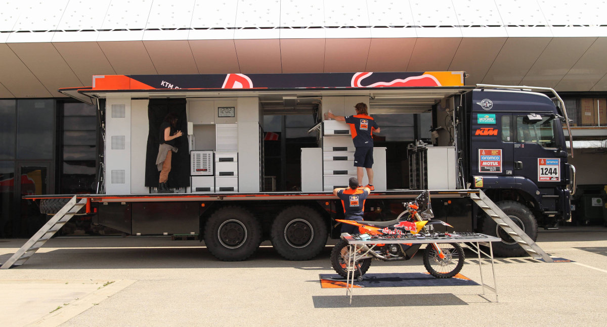 Mobile Lagerverwaltung im KTM MotoCross Team - mit Offline-Sync zum Headquarter